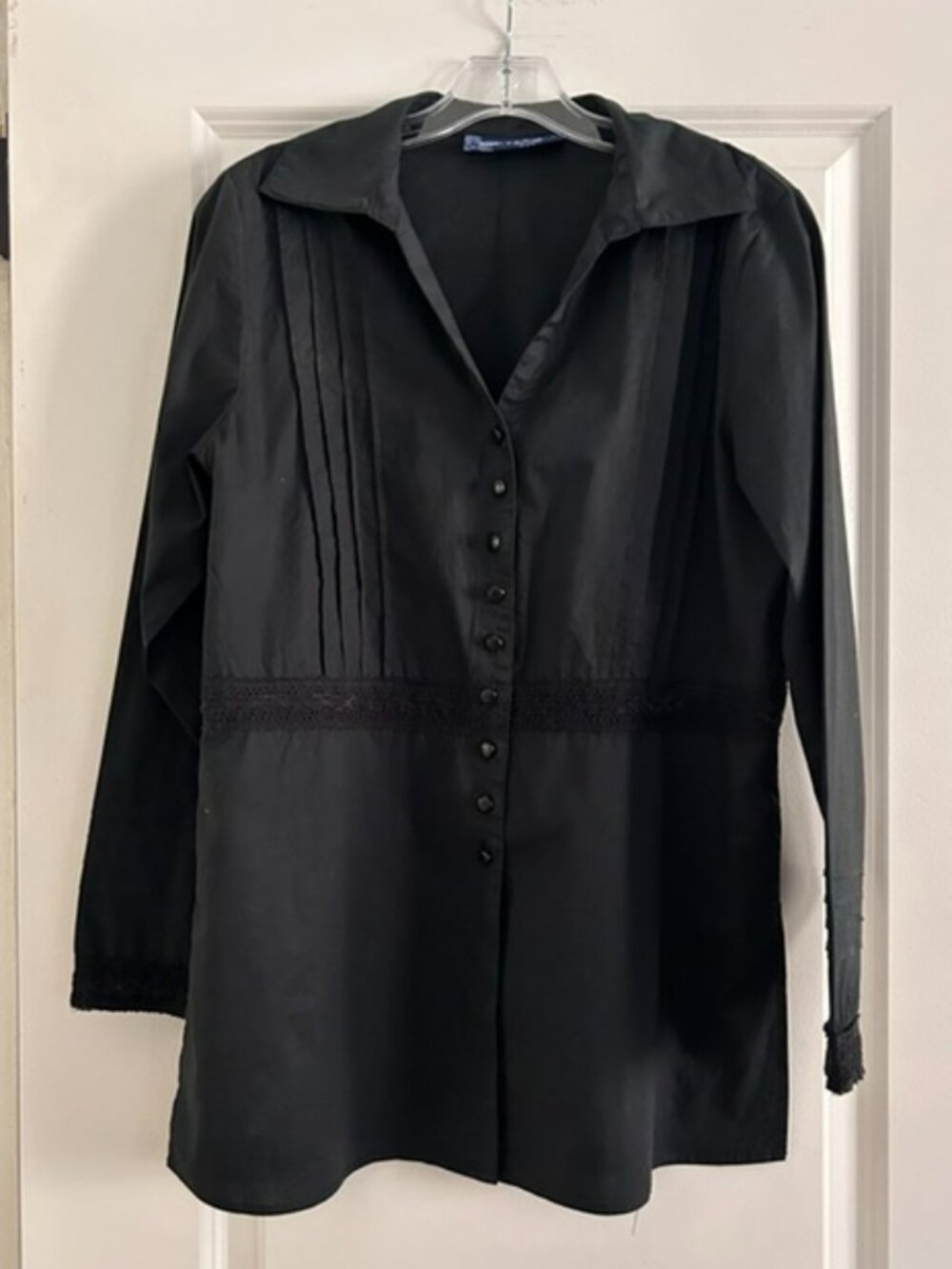 Susan Graver Long Sleeve Button Up Collared Shirt, Size Small